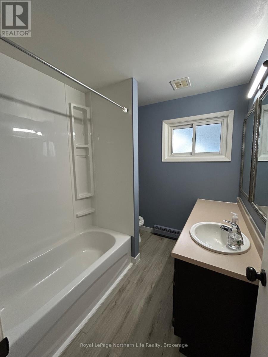 












155 KING STREET E

,
North Bay (Central),




Ontario
P1B1P1

