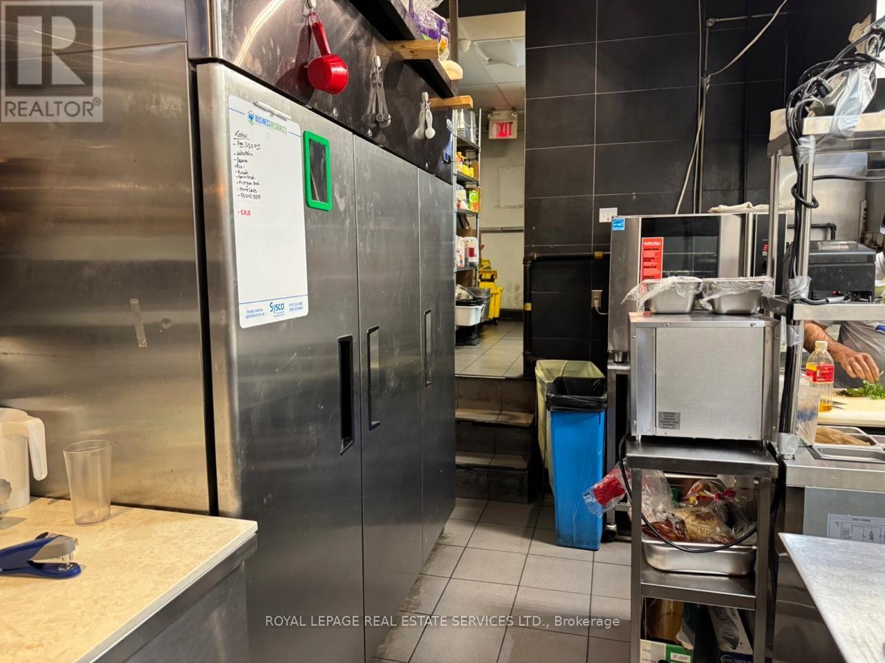 












2014 QUEEN STREET E

,
Toronto,




Ontario
M4L1J3

