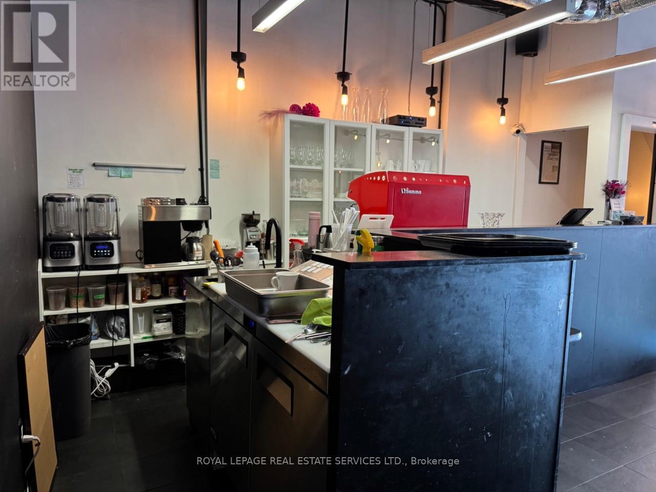 












2014 QUEEN STREET E

,
Toronto,




Ontario
M4L1J3

