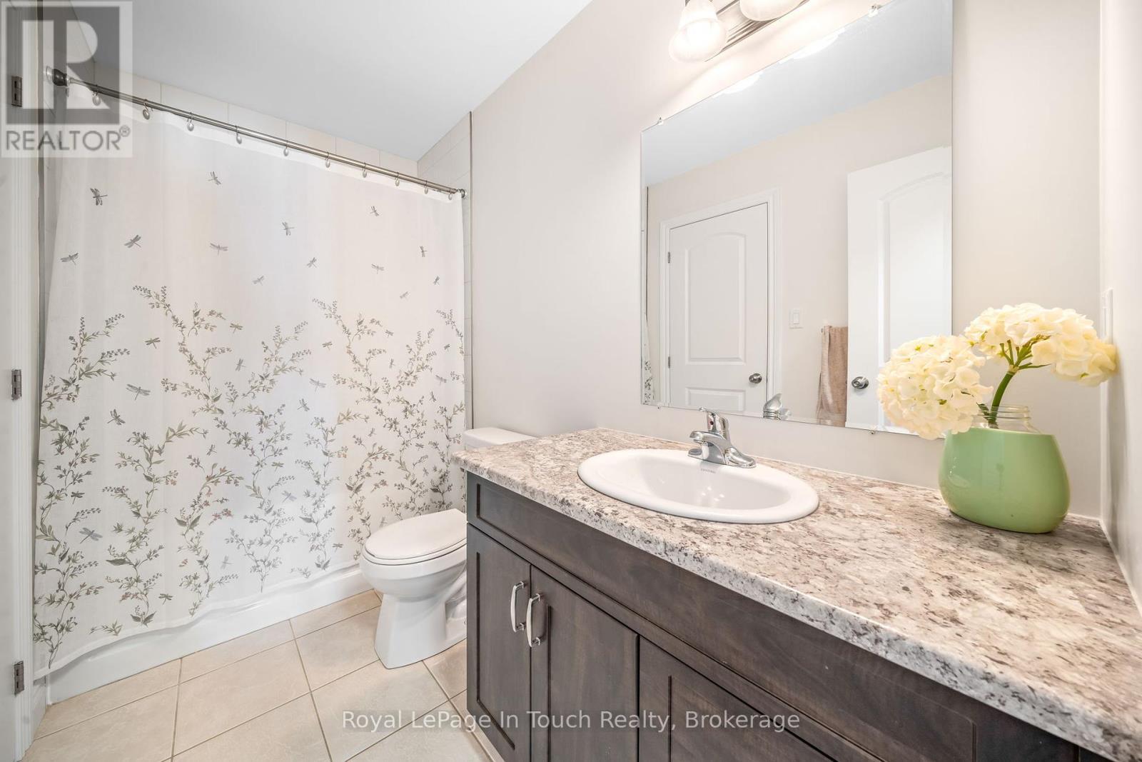 












15 RALPH DALTON BOULEVARD

,
Tay (Victoria Harbour),




Ontario
L0K2A0

