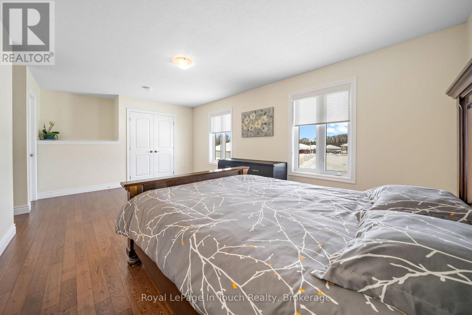 












15 RALPH DALTON BOULEVARD

,
Tay (Victoria Harbour),




Ontario
L0K2A0

