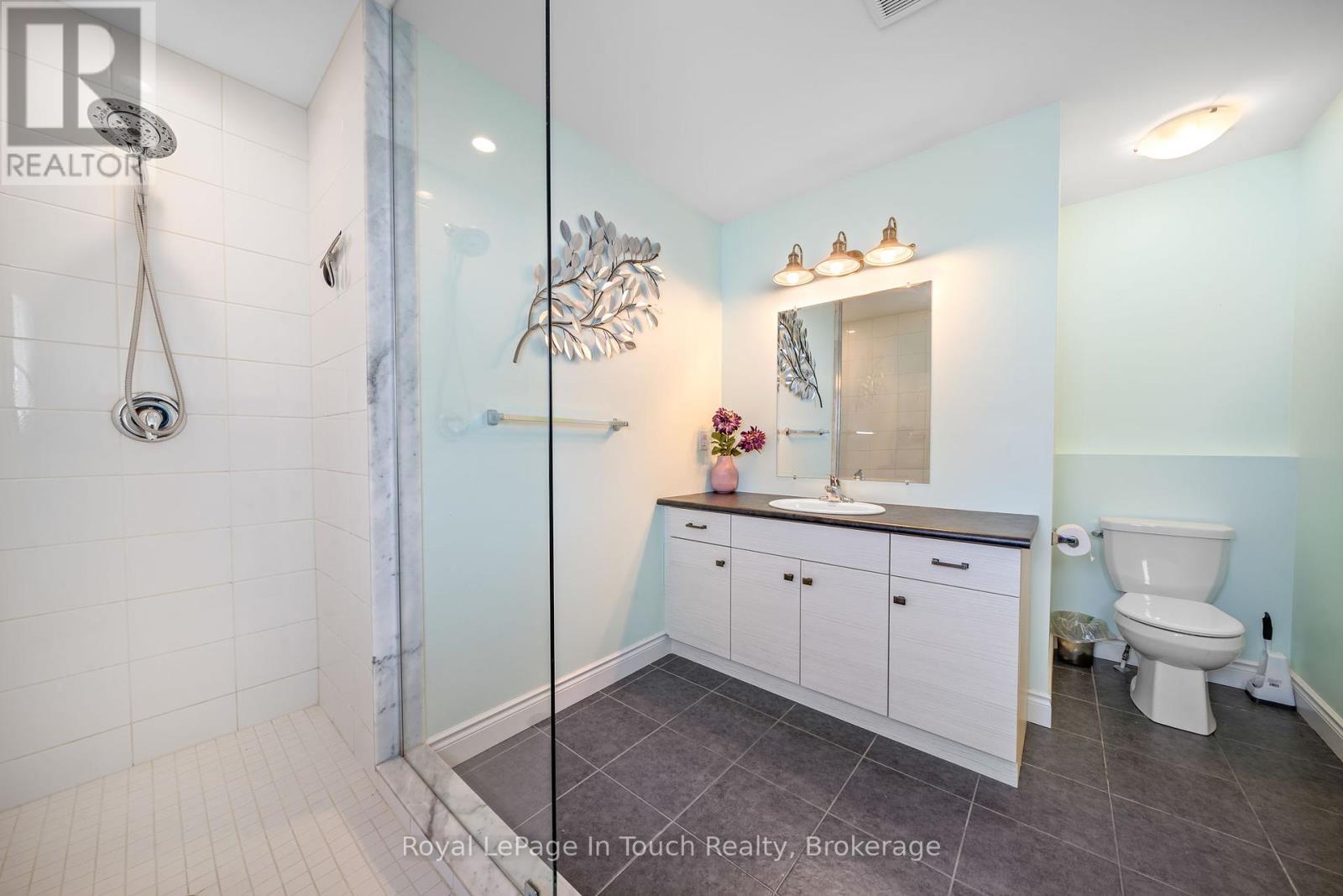 












15 RALPH DALTON BOULEVARD

,
Tay (Victoria Harbour),




Ontario
L0K2A0

