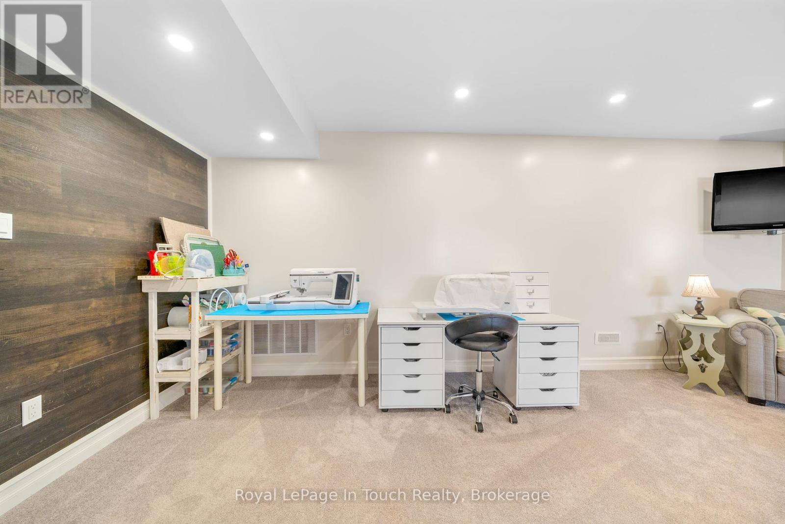 












15 RALPH DALTON BOULEVARD

,
Tay (Victoria Harbour),




Ontario
L0K2A0

