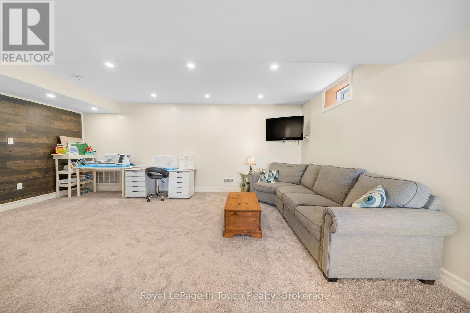 












15 RALPH DALTON BOULEVARD

,
Tay (Victoria Harbour),




Ontario
L0K2A0

