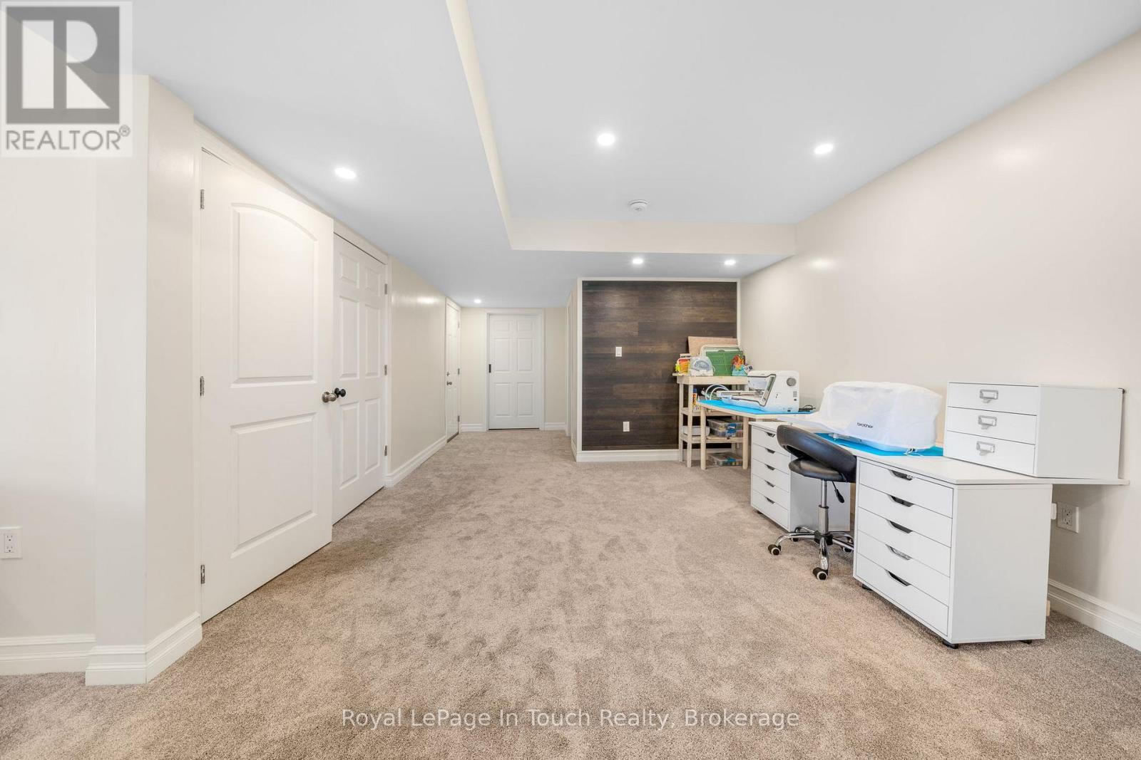 












15 RALPH DALTON BOULEVARD

,
Tay (Victoria Harbour),




Ontario
L0K2A0

