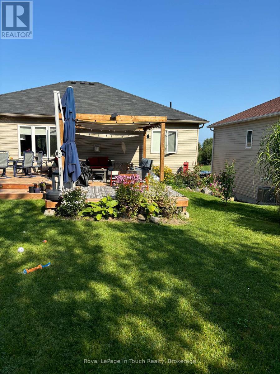 












15 RALPH DALTON BOULEVARD

,
Tay (Victoria Harbour),




Ontario
L0K2A0

