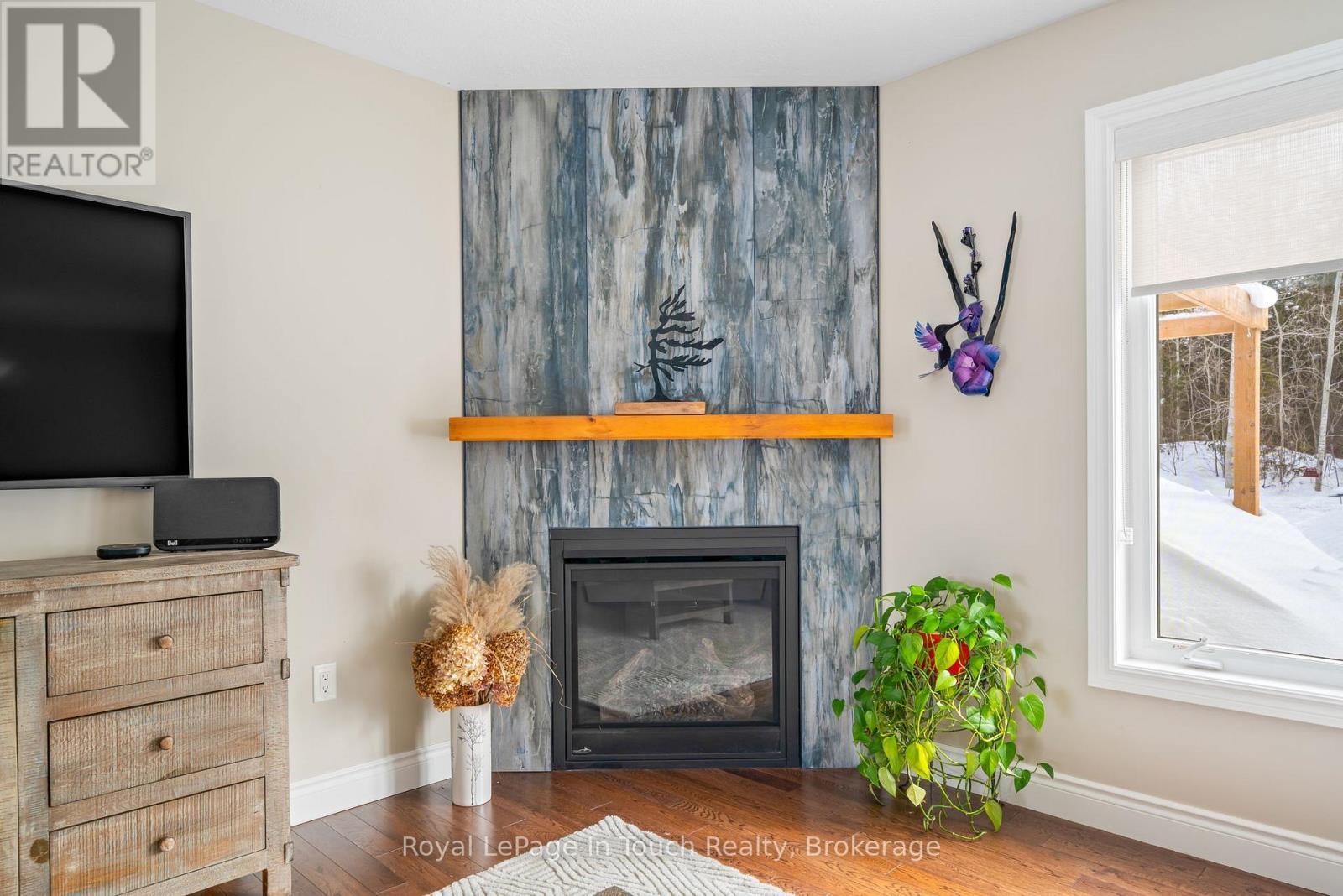 












15 RALPH DALTON BOULEVARD

,
Tay (Victoria Harbour),




Ontario
L0K2A0


