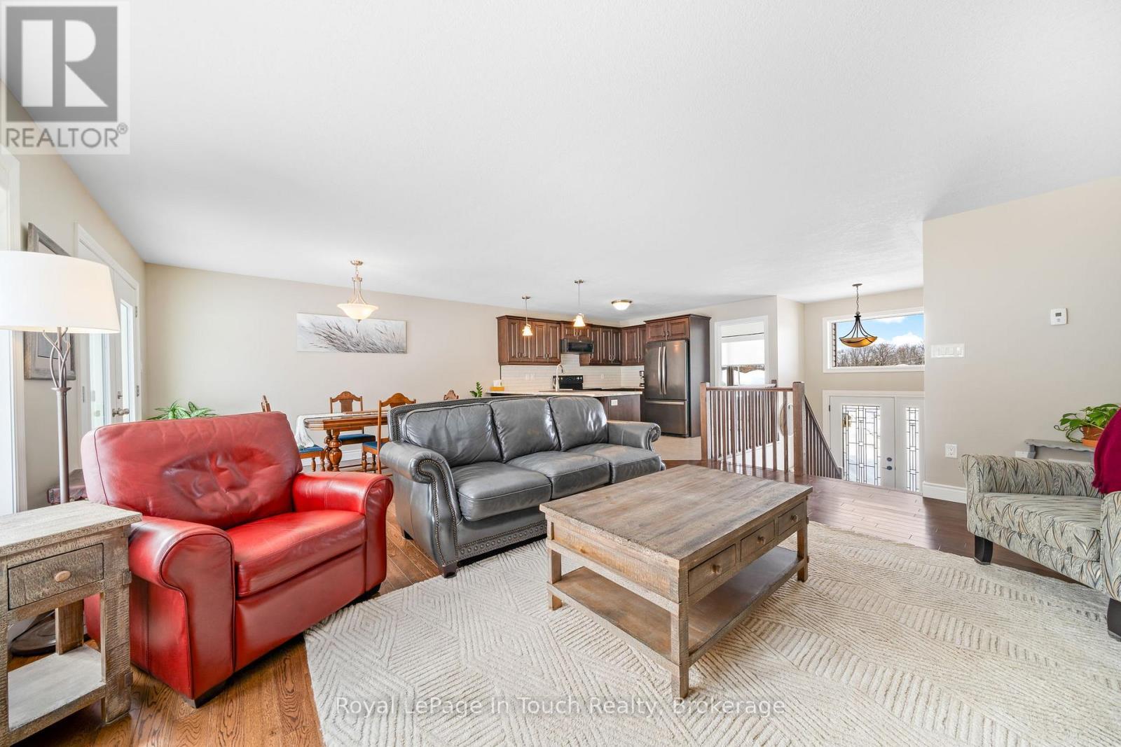 












15 RALPH DALTON BOULEVARD

,
Tay (Victoria Harbour),




Ontario
L0K2A0

