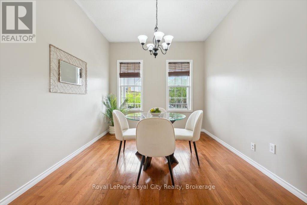 












1617 GOWLING TERRACE

,
Milton (CL Clarke),




Ontario
L9T5J6

