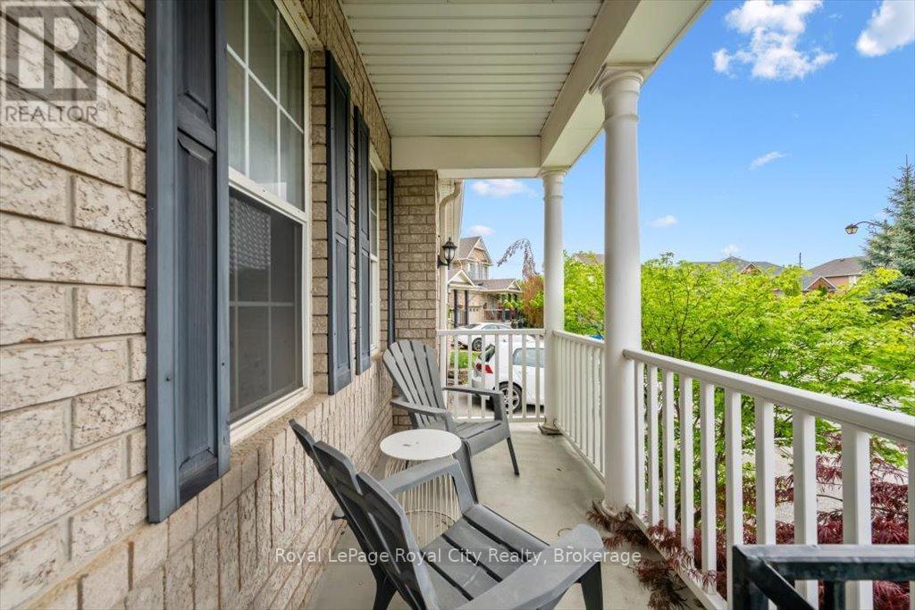 












1617 GOWLING TERRACE

,
Milton (CL Clarke),




Ontario
L9T5J6

