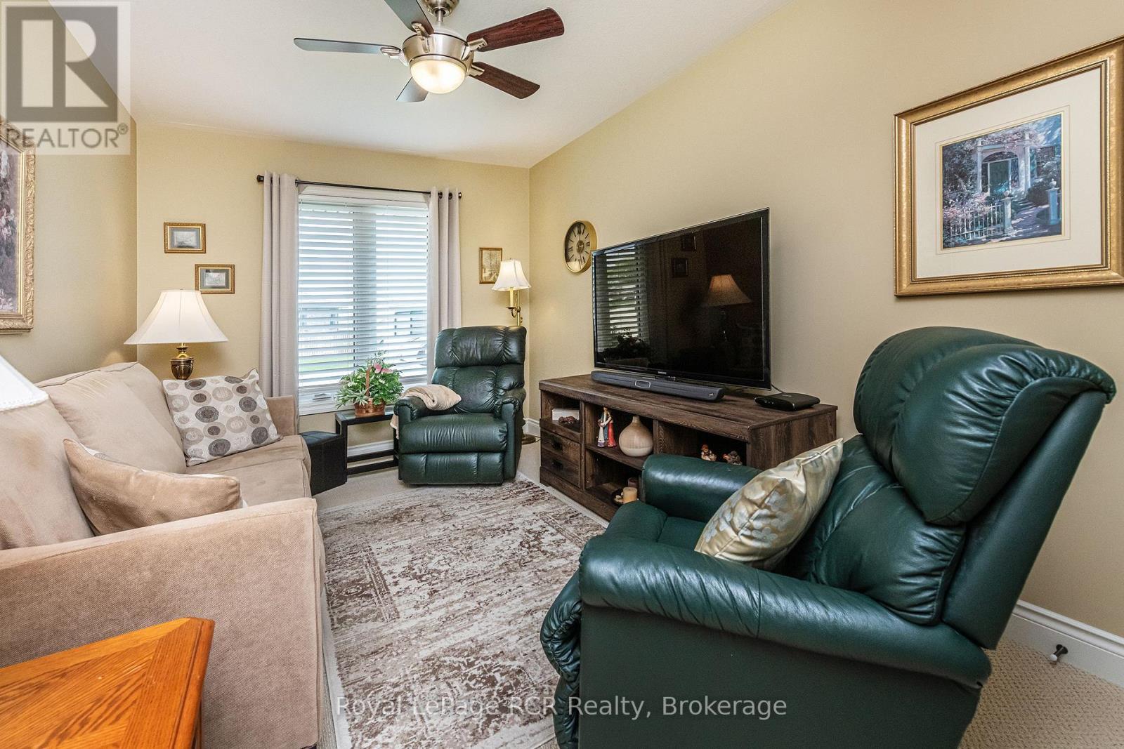 












773 15TH STREET

,
Hanover,




Ontario
N4N3W7

