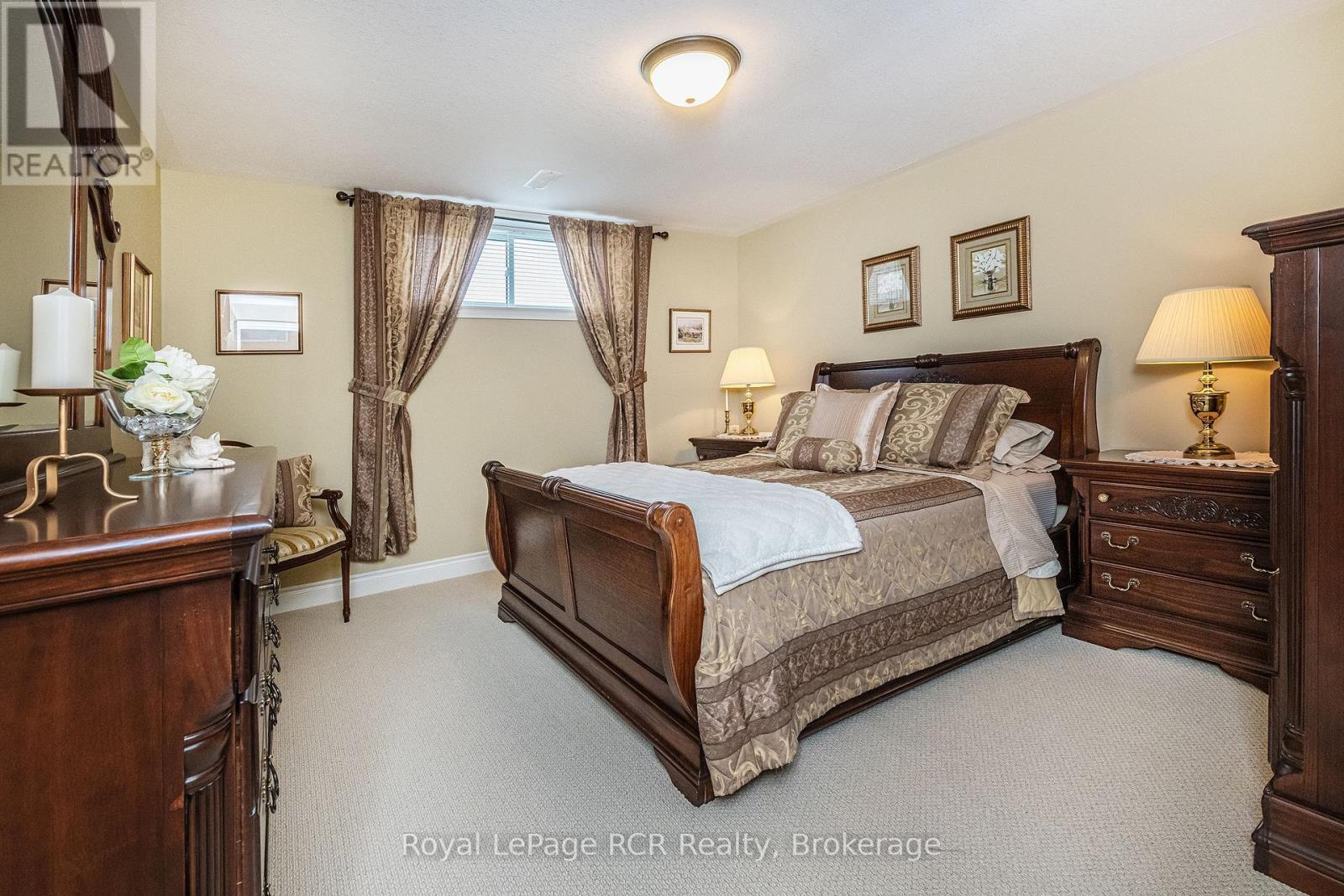












773 15TH STREET

,
Hanover,




Ontario
N4N3W7

