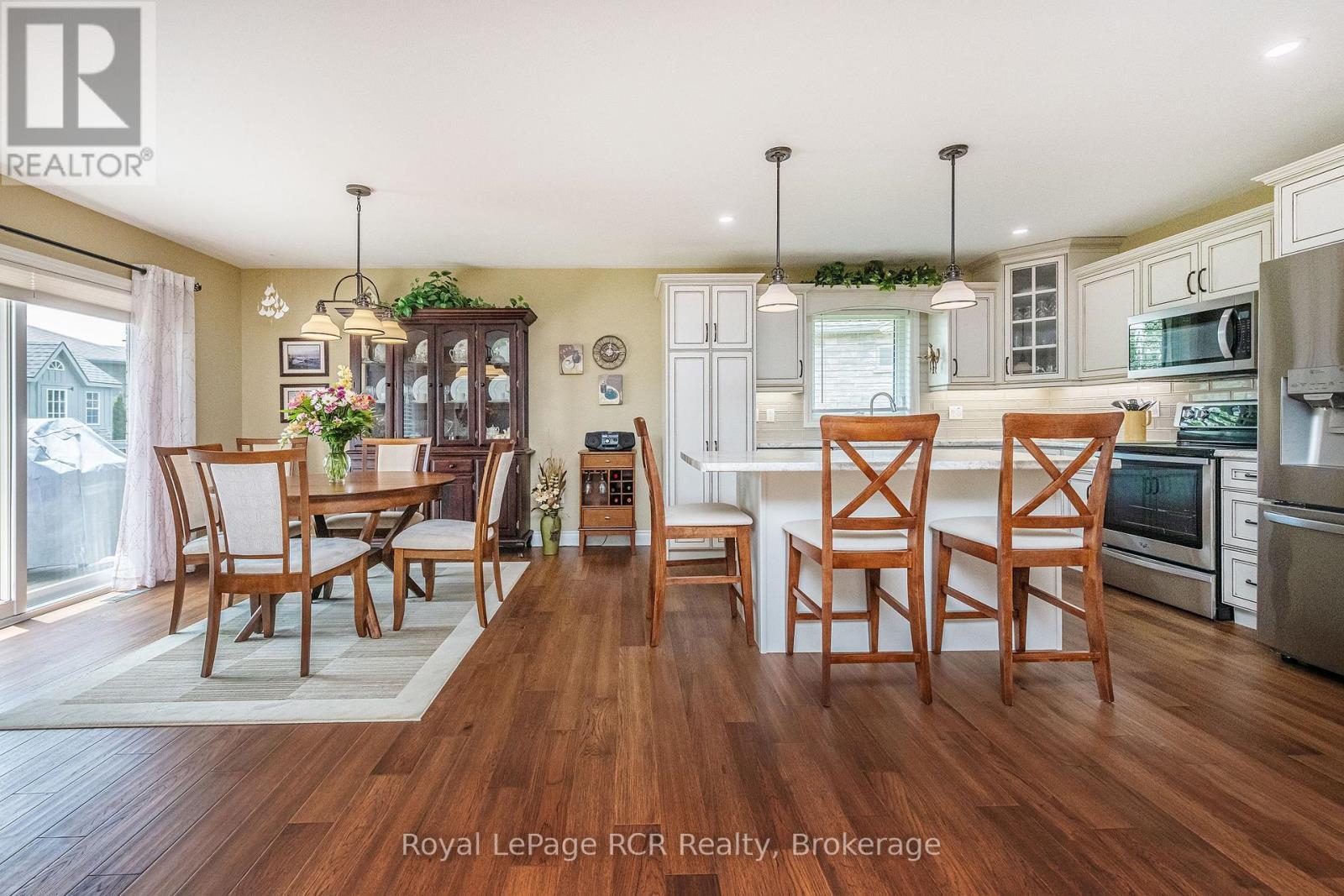 












773 15TH STREET

,
Hanover,




Ontario
N4N3W7

