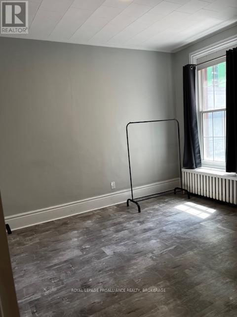 












396 JOHNSON STREET

,
Kingston (Central City East),




Ontario
K7L1Z2

