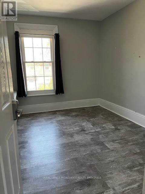 












396 JOHNSON STREET

,
Kingston (Central City East),




Ontario
K7L1Z2

