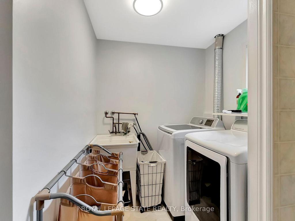 









4969


Alexandra

Avenue,
Lincoln,




ON
L0R 1B5

