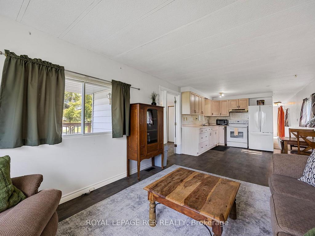 









17


Balantrae

Drive,
Oro-Medonte,




ON
L3V 0P9

