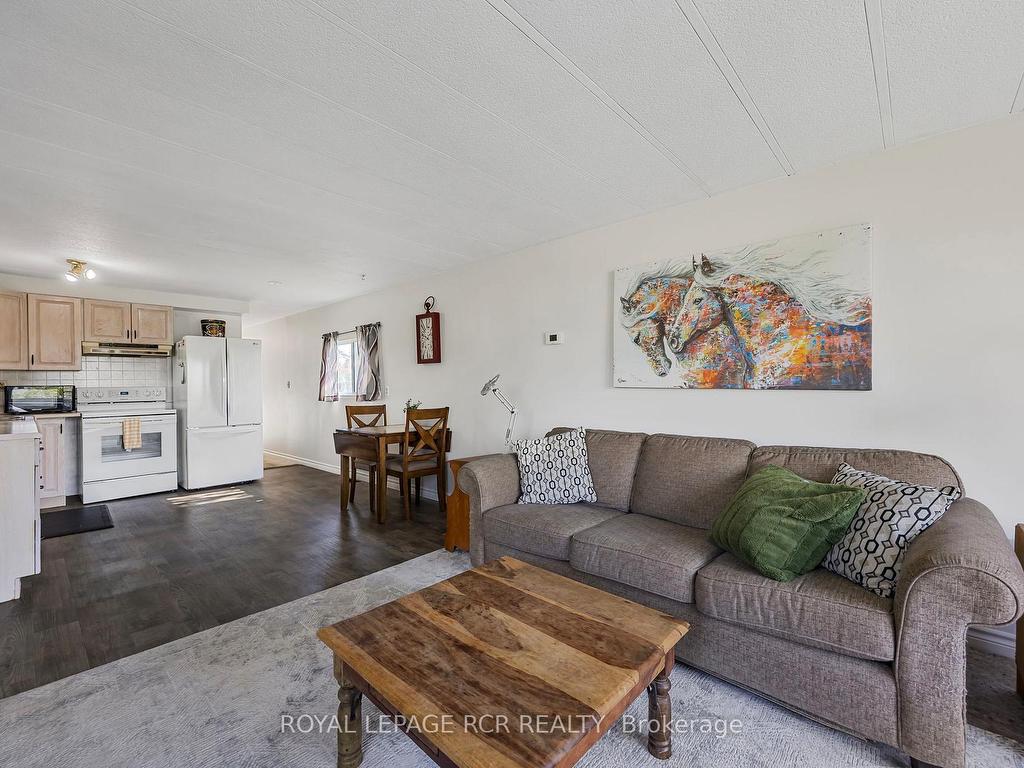 









17


Balantrae

Drive,
Oro-Medonte,




ON
L3V 0P9

