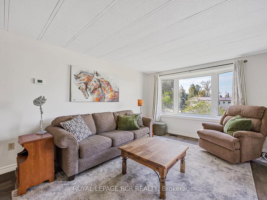









17


Balantrae

Drive,
Oro-Medonte,




ON
L3V 0P9

