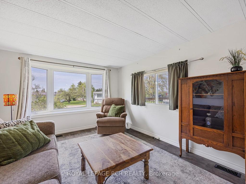 









17


Balantrae

Drive,
Oro-Medonte,




ON
L3V 0P9

