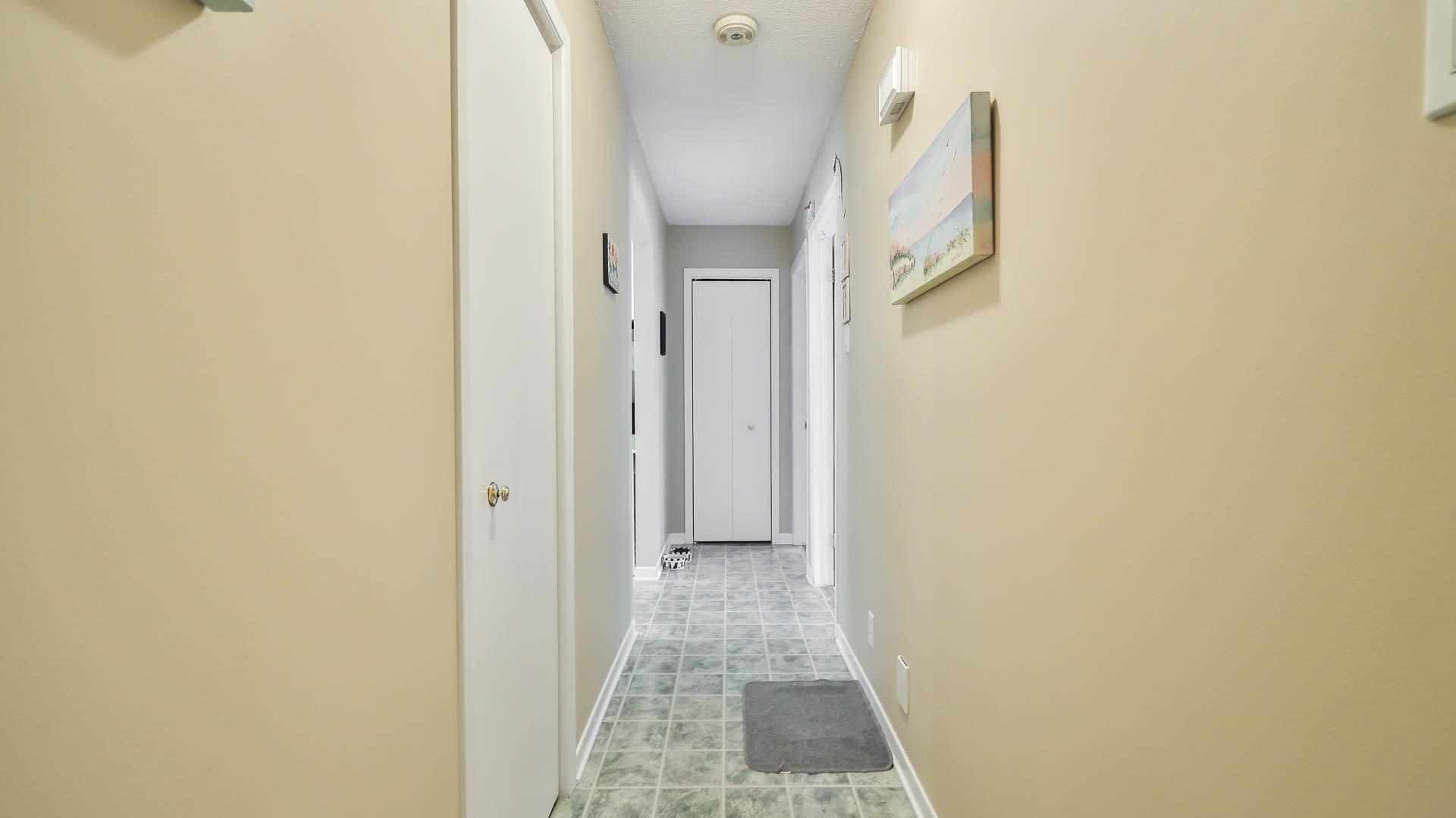 









48


Rue Raymond-MacMillan

,
Gatineau (Buckingham),




QC
J8L3E8

