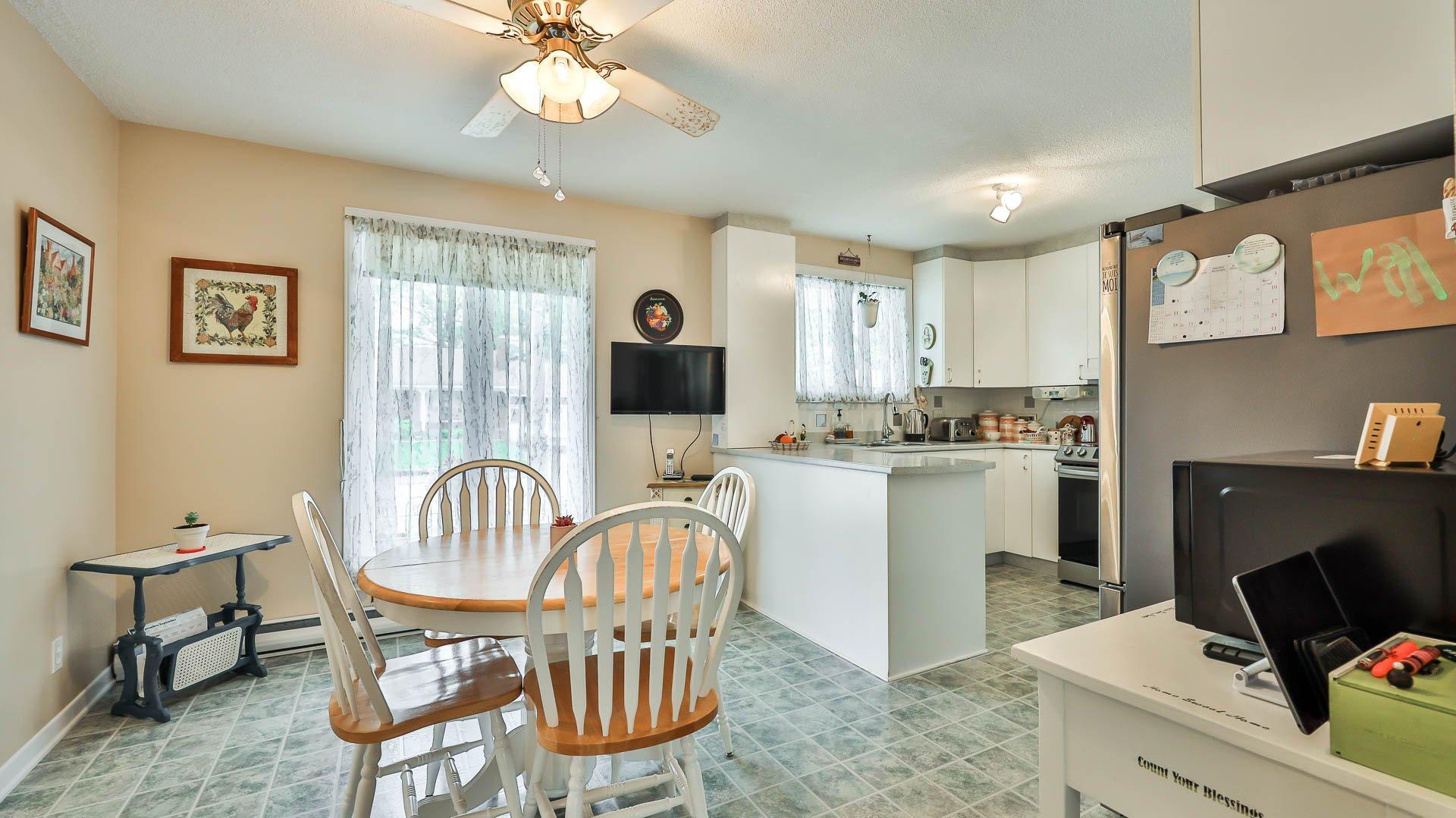 









48


Rue Raymond-MacMillan

,
Gatineau (Buckingham),




QC
J8L3E8

