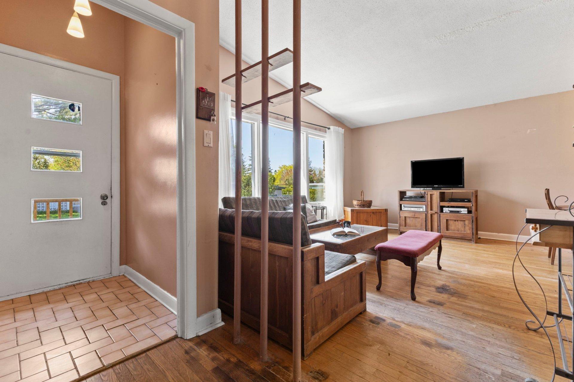 









13


Rue Edward

,
Gatineau (Aylmer),




QC
J9H1L6

