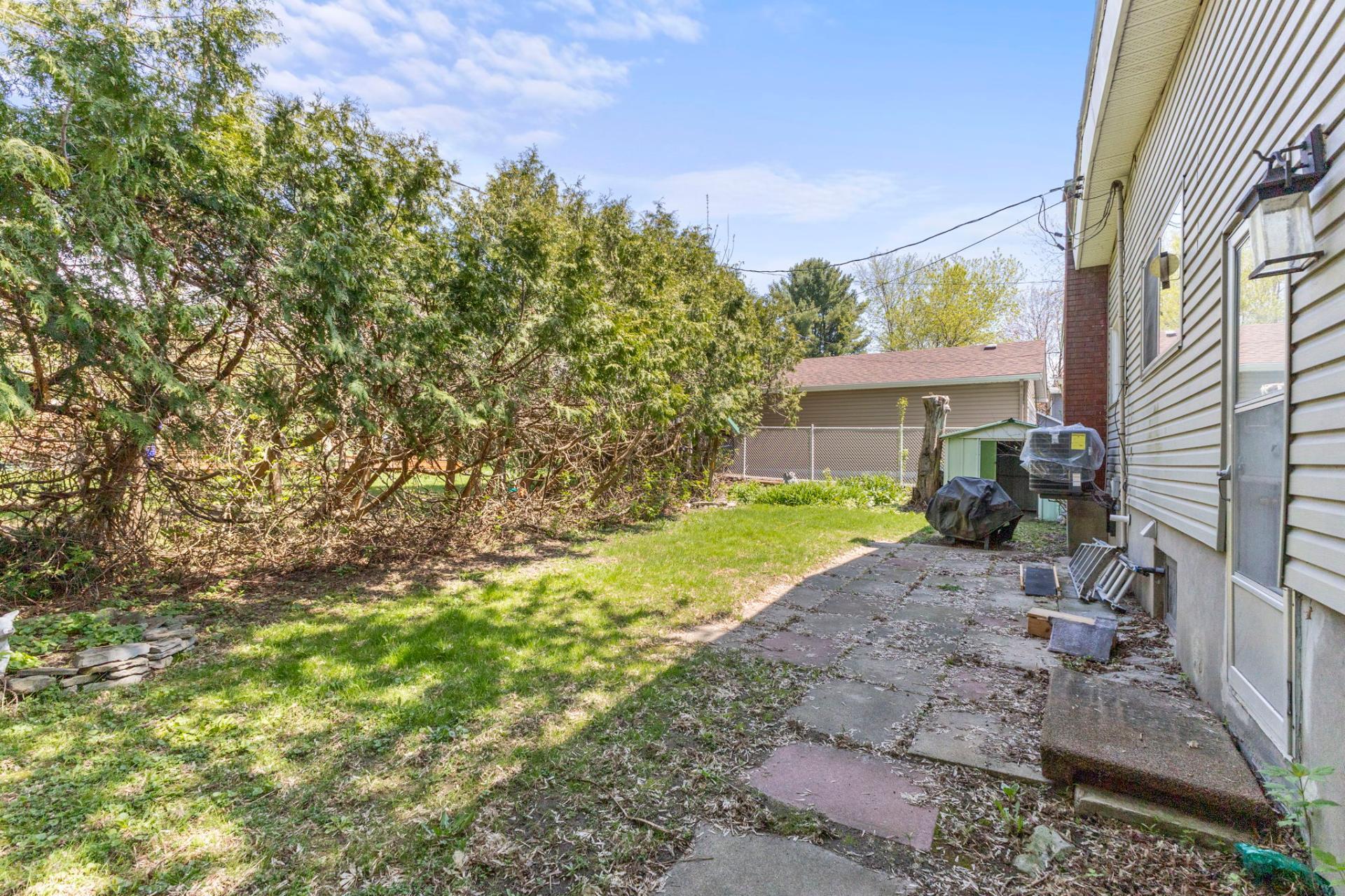 









13


Rue Edward

,
Gatineau (Aylmer),




QC
J9H1L6

