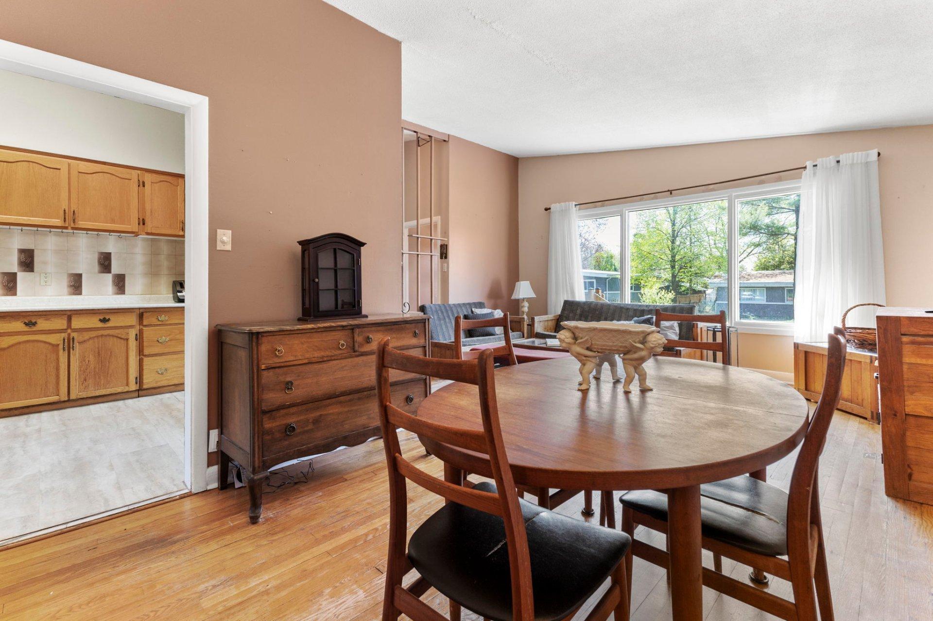 









13


Rue Edward

,
Gatineau (Aylmer),




QC
J9H1L6

