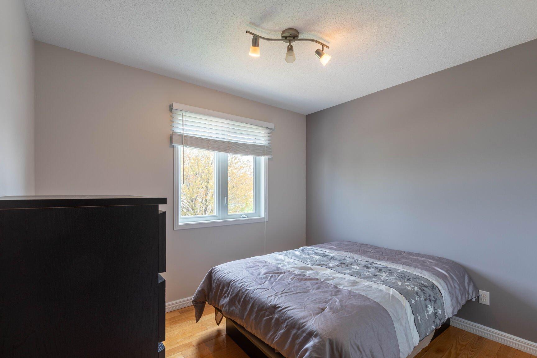 









100


Rue Desforges

,
Gatineau (Gatineau),




QC
J8R2Y3

