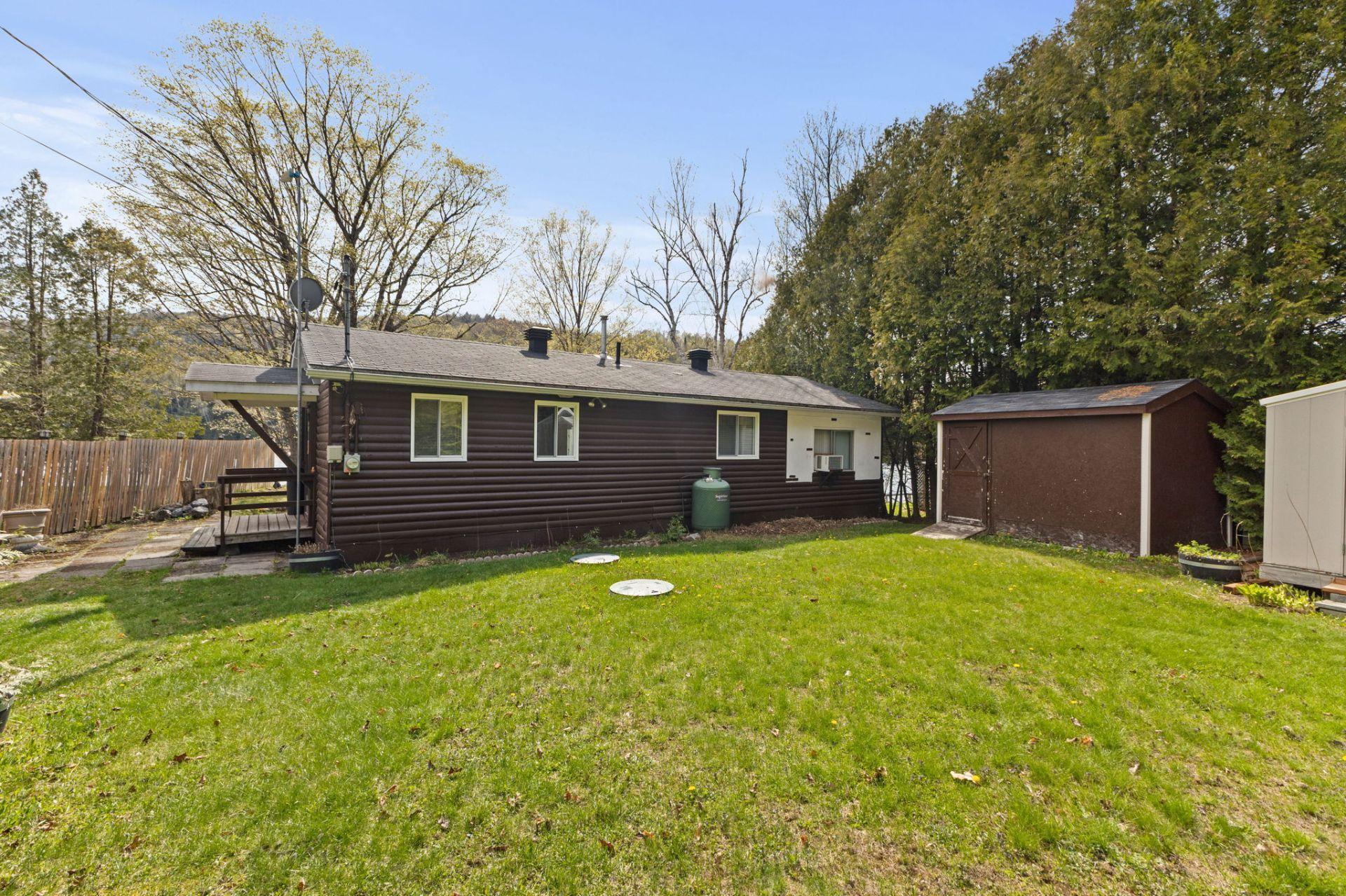 









135


Rue Gravelle

,
Denholm,




QC
J8N9H3

