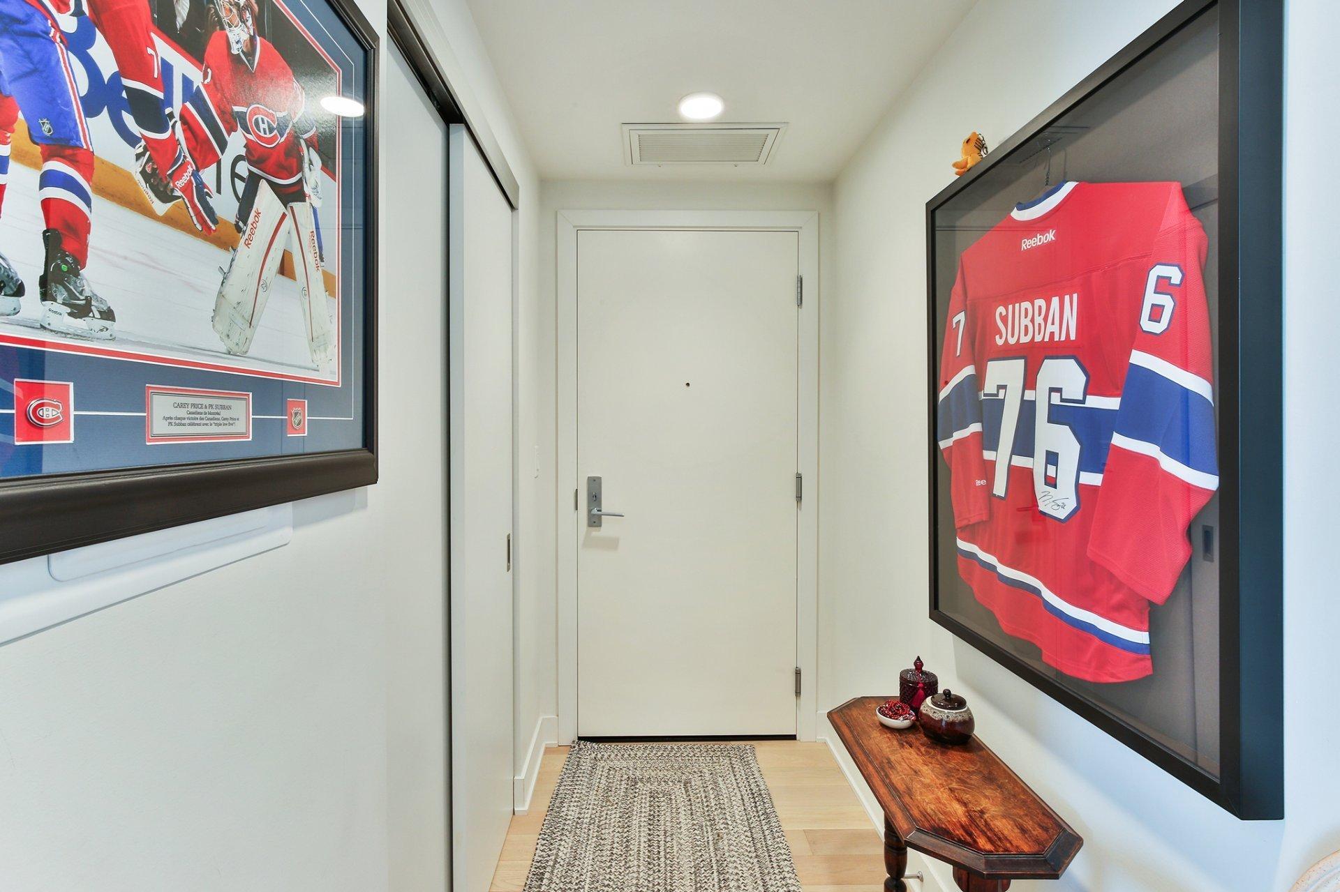 









1288


Rue St-Antoine O.

, 1712,
Montréal (Ville-Marie),




QC
H3C0X6

