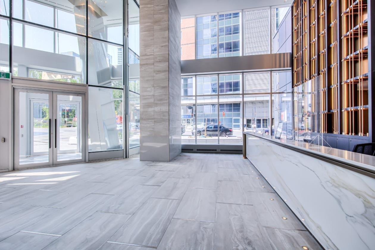 









1288


Rue St-Antoine O.

, 1712,
Montréal (Ville-Marie),




QC
H3C0X6

