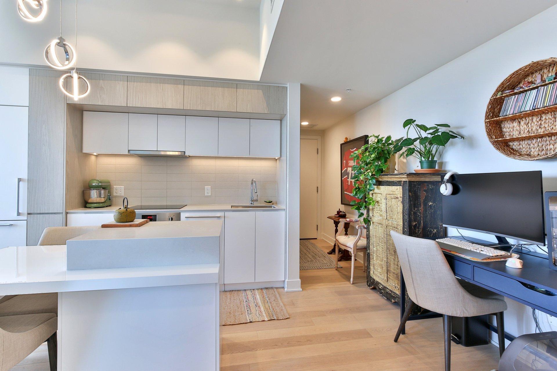 









1288


Rue St-Antoine O.

, 1712,
Montréal (Ville-Marie),




QC
H3C0X6

