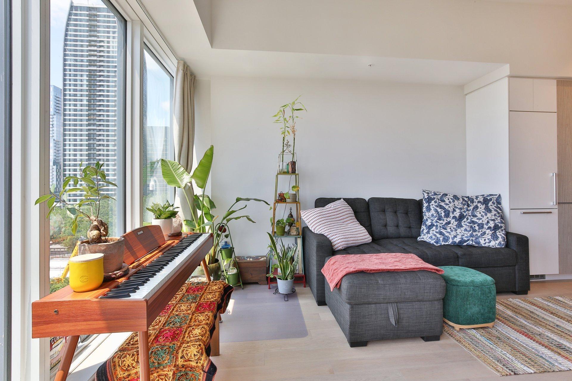 









1288


Rue St-Antoine O.

, 1712,
Montréal (Ville-Marie),




QC
H3C0X6

