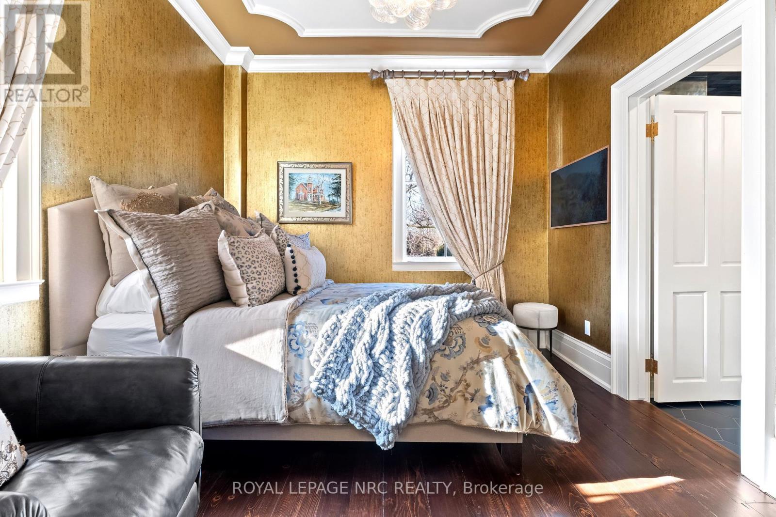 












94 PRIDEAUX STREET

,
Niagara-on-the-Lake (Town),




Ontario
L0S1J0

