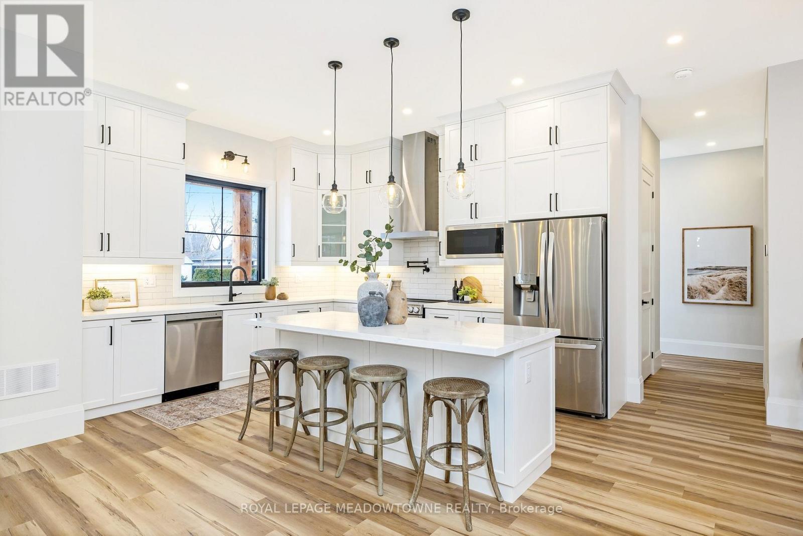 












79 FULTON STREET

,
Milton,




Ontario
L9T2J6

