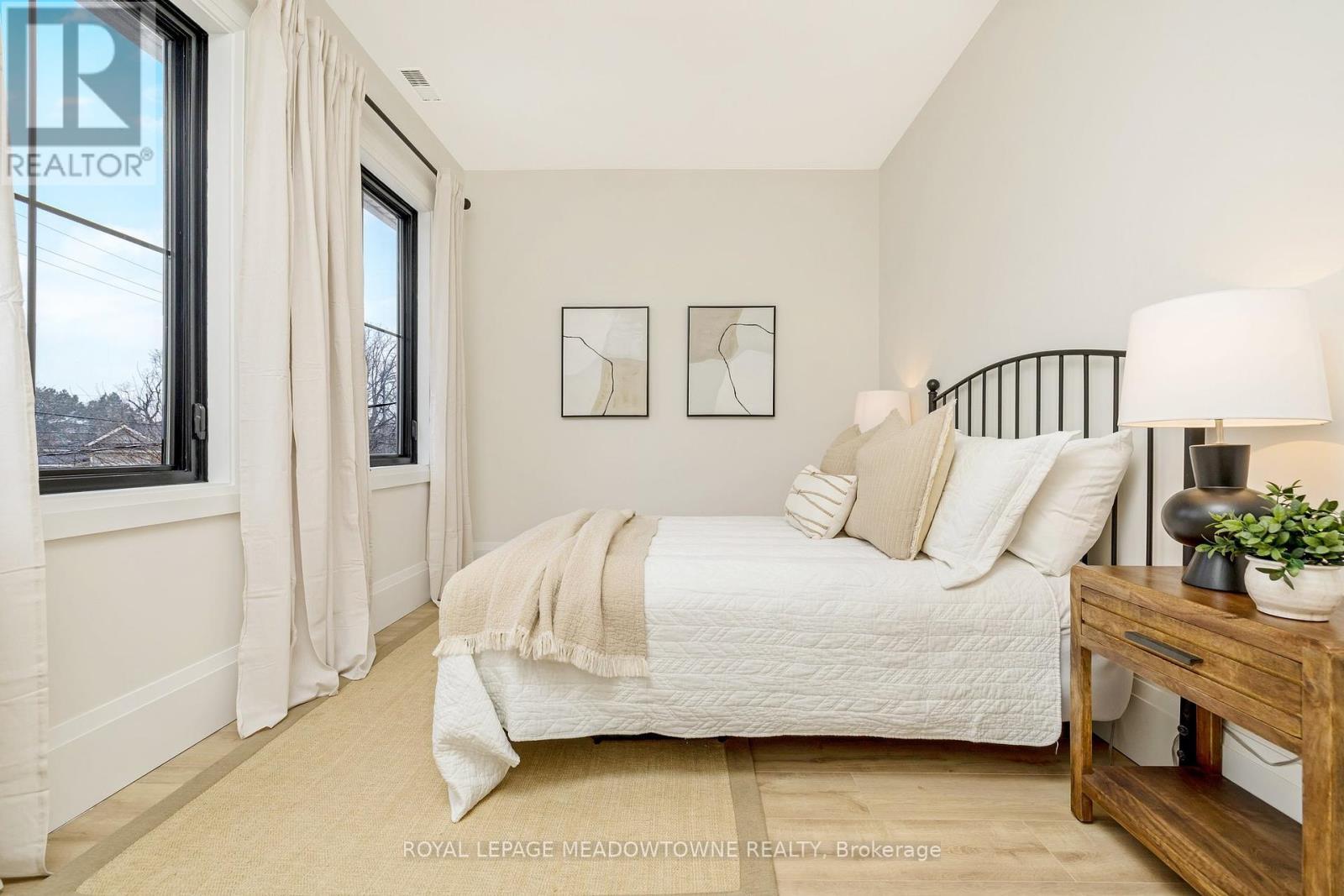 












79 FULTON STREET

,
Milton,




Ontario
L9T2J6

