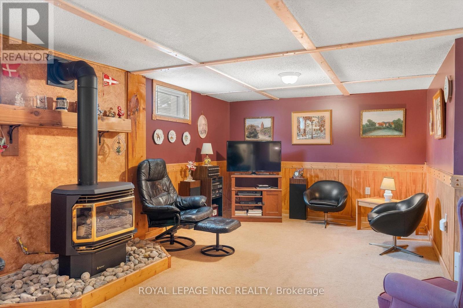 












96 LAKESHORE ROAD

,
St. Catharines (Lakeport),




Ontario
L2N2T5

