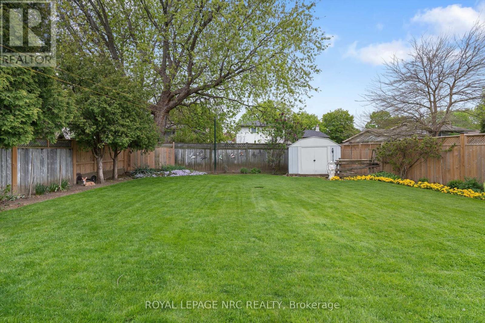 












96 LAKESHORE ROAD

,
St. Catharines (Lakeport),




Ontario
L2N2T5

