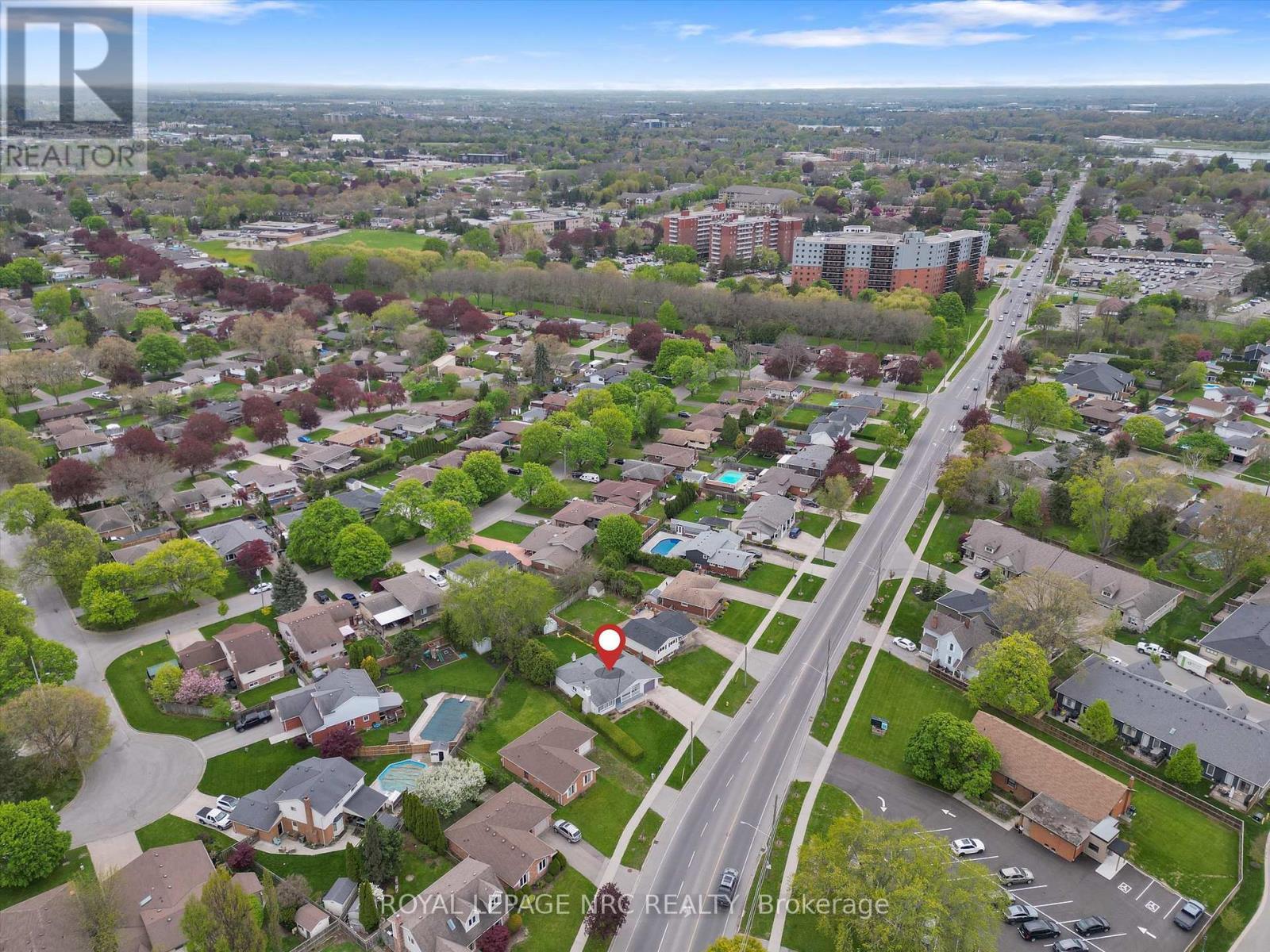 












96 LAKESHORE ROAD

,
St. Catharines (Lakeport),




Ontario
L2N2T5

