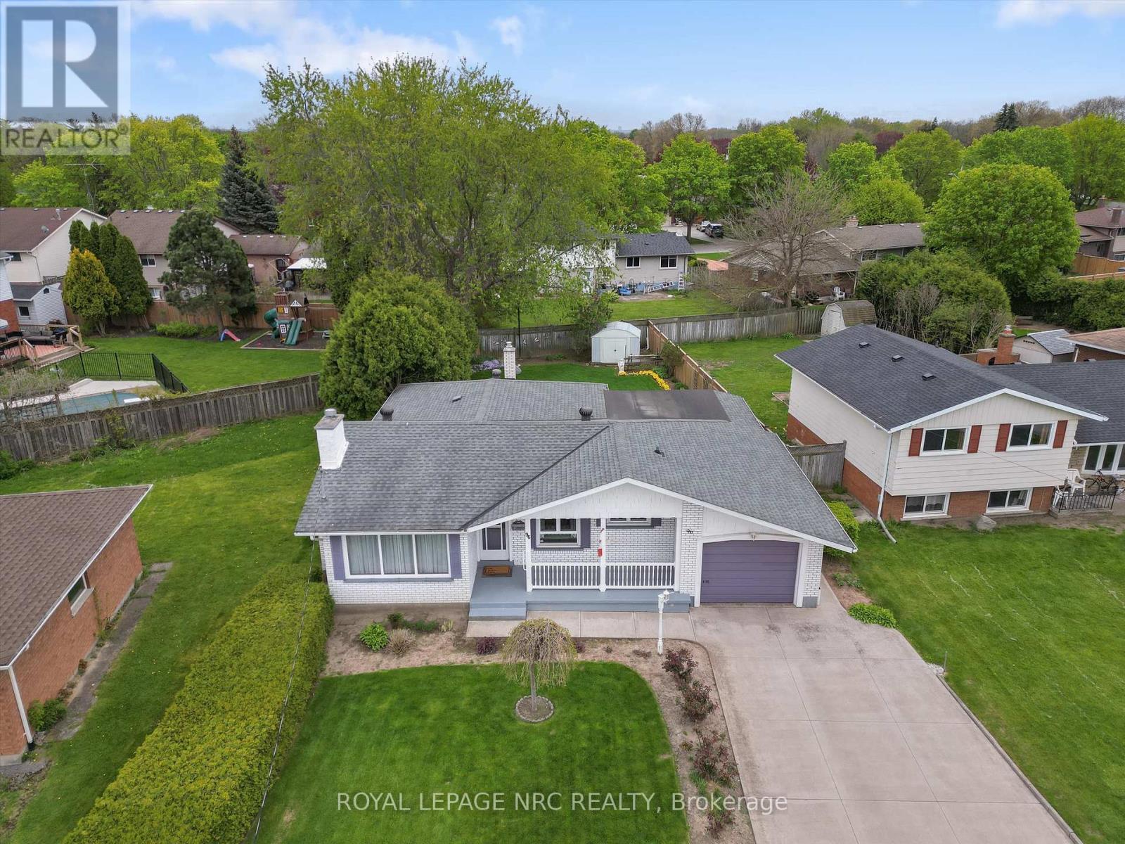 












96 LAKESHORE ROAD

,
St. Catharines (Lakeport),




Ontario
L2N2T5

