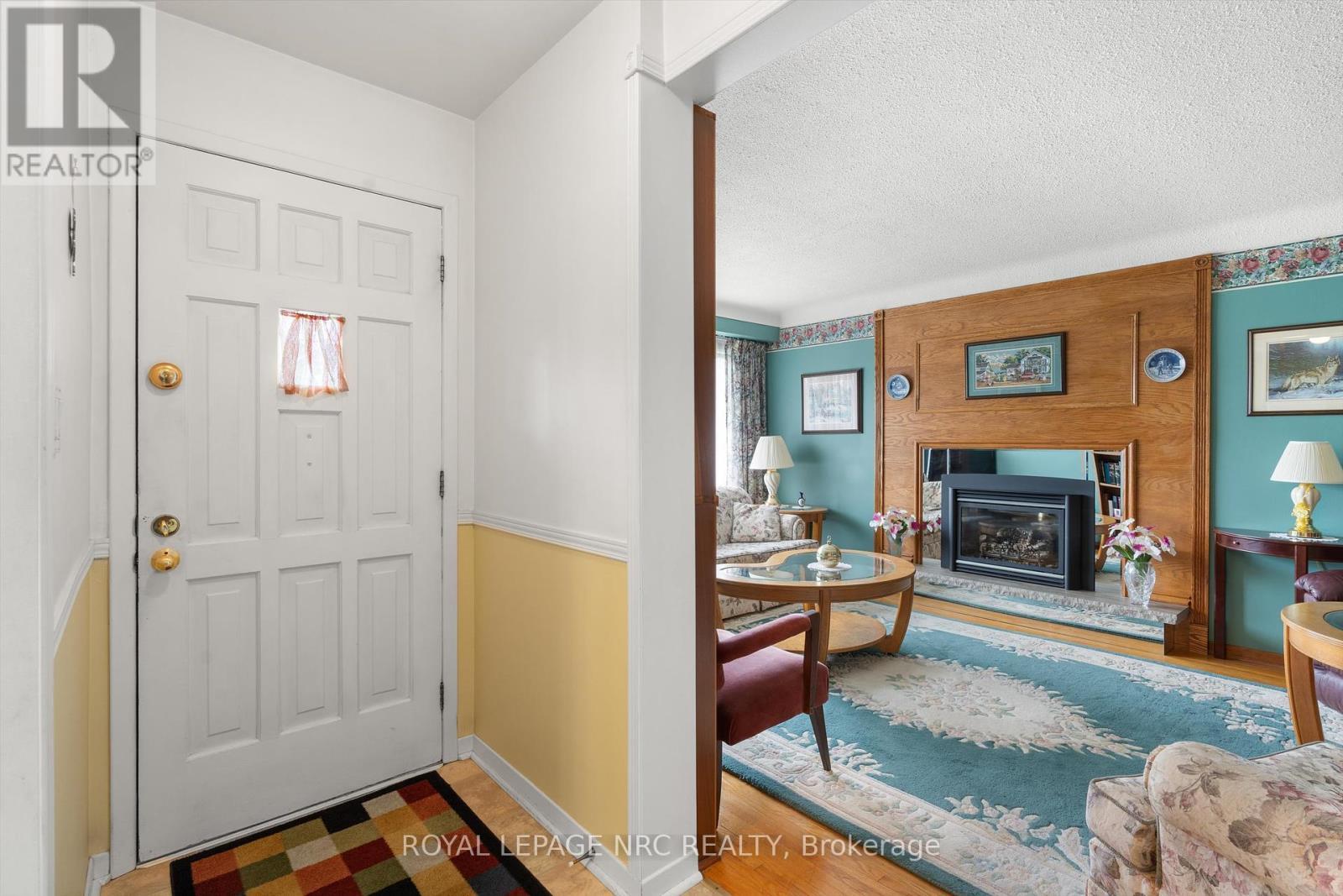 












96 LAKESHORE ROAD

,
St. Catharines (Lakeport),




Ontario
L2N2T5

