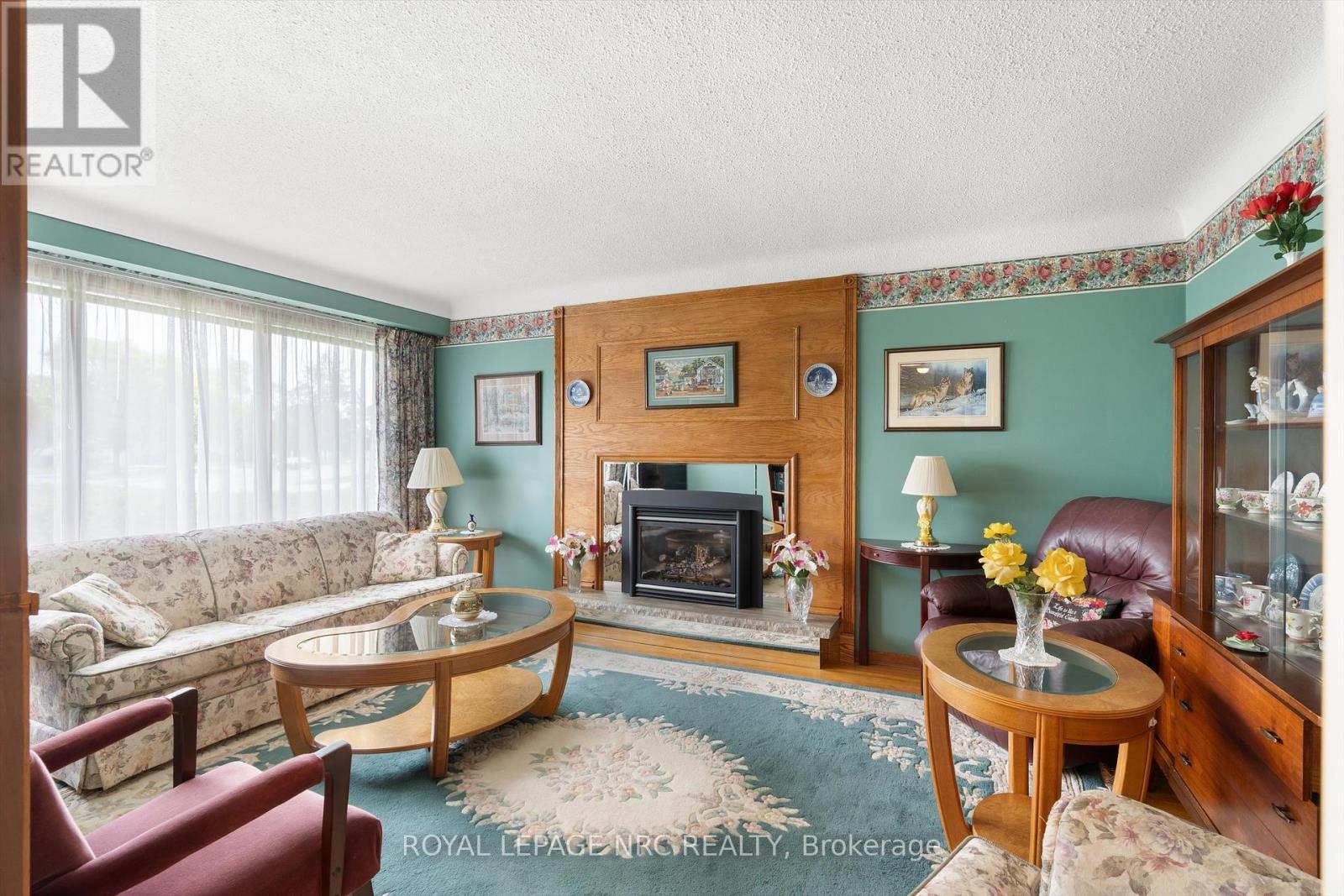 












96 LAKESHORE ROAD

,
St. Catharines (Lakeport),




Ontario
L2N2T5

