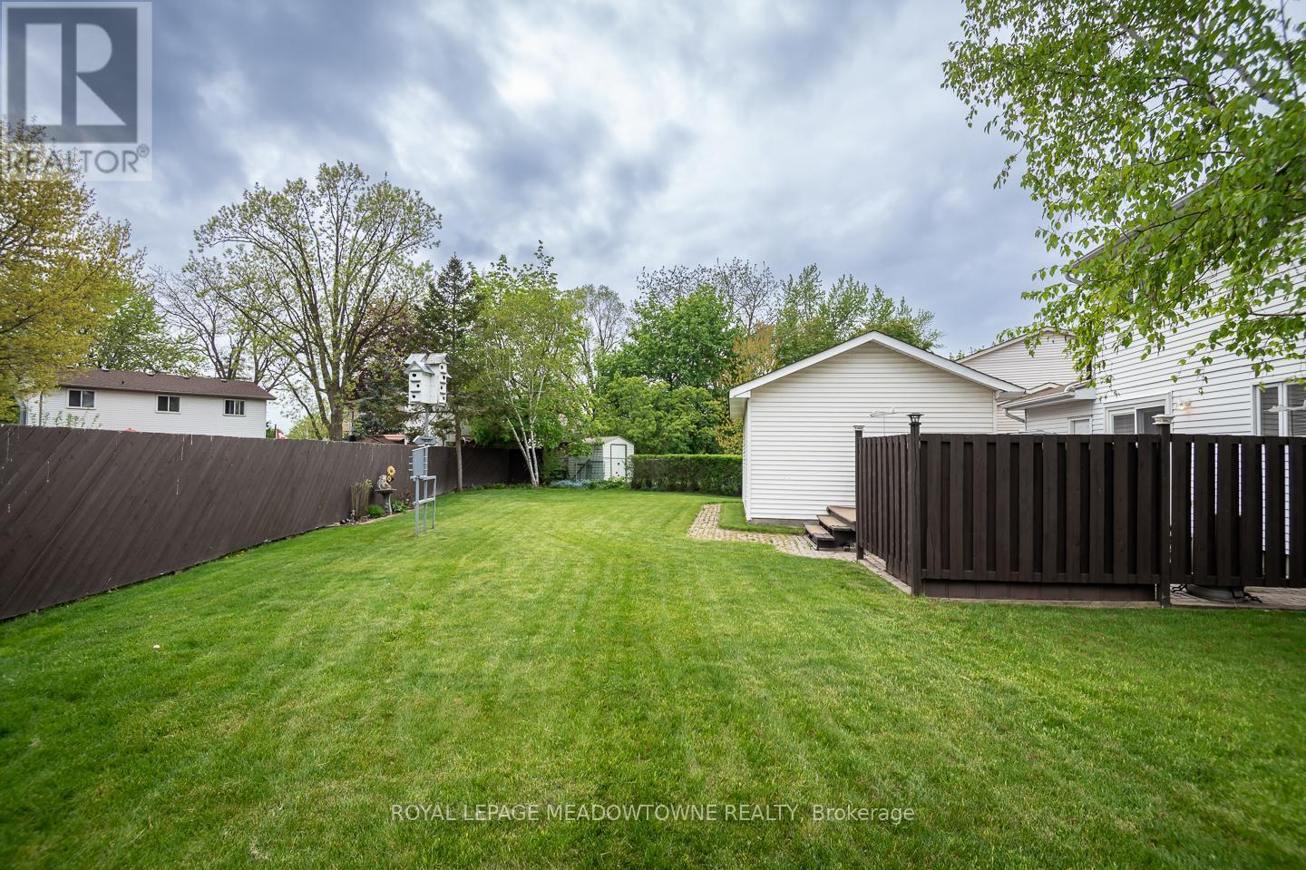 












852 EDISON COURT

,
Milton,




Ontario
L9T3W1

