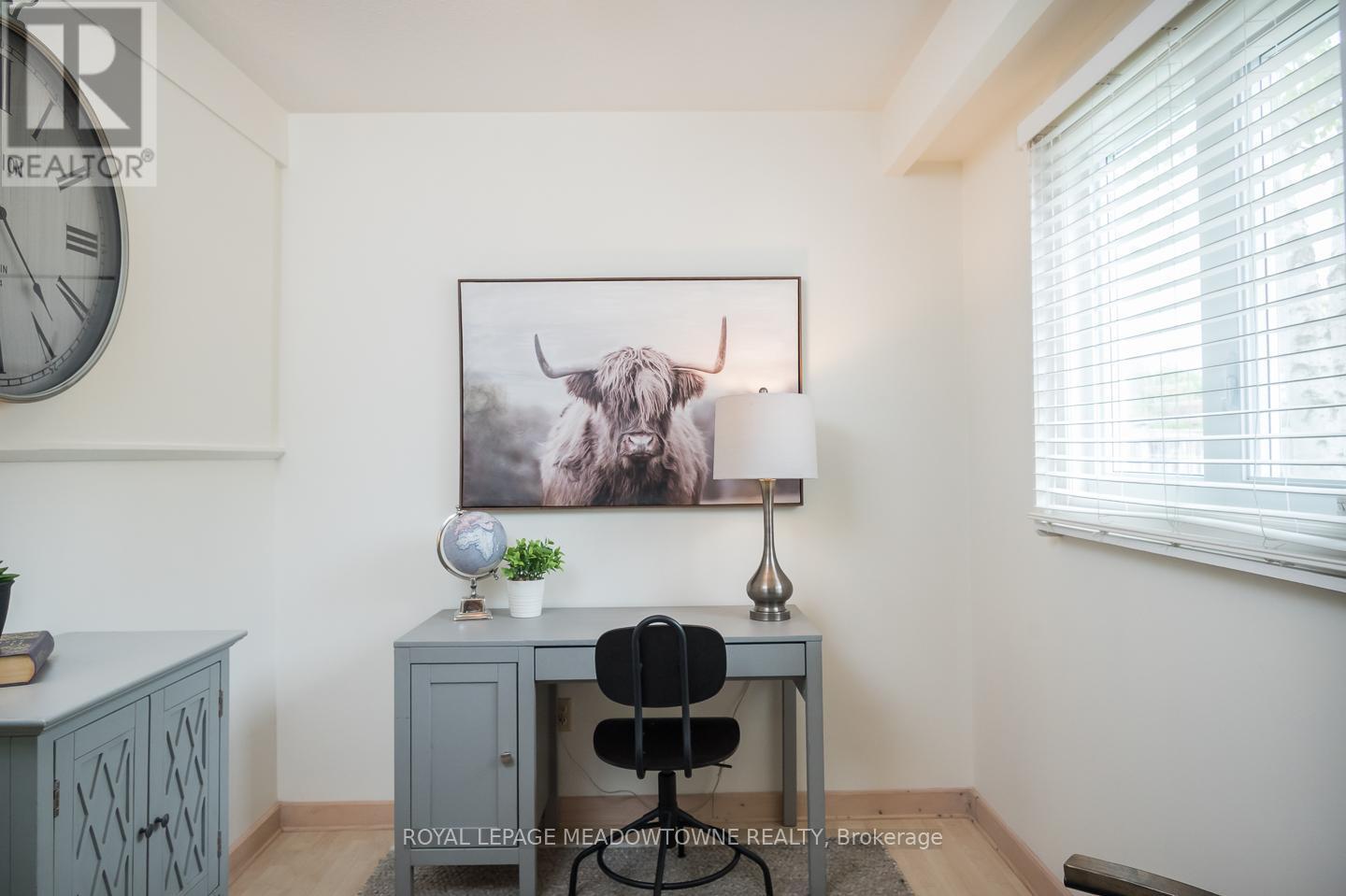 












852 EDISON COURT

,
Milton,




Ontario
L9T3W1

