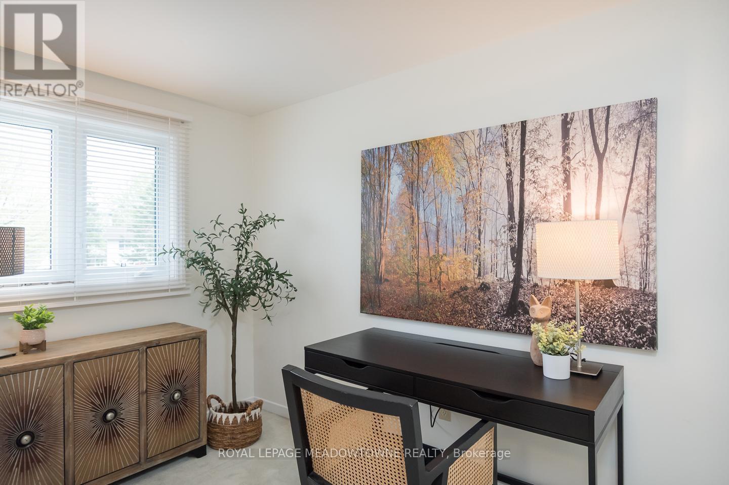 












852 EDISON COURT

,
Milton,




Ontario
L9T3W1

