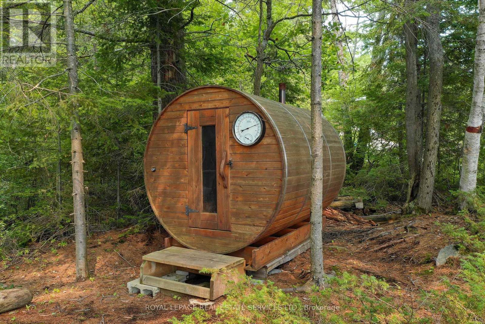 












347 WESLEMKOON LAKE

,
Addington Highlands,




Ontario
K0L1W0

