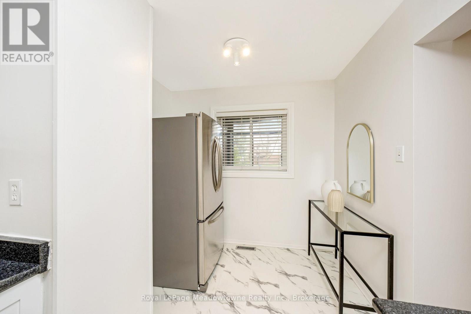












13 - 550 CHILDS DRIVE

,
Milton (TM Timberlea),




Ontario
L9T3P3


