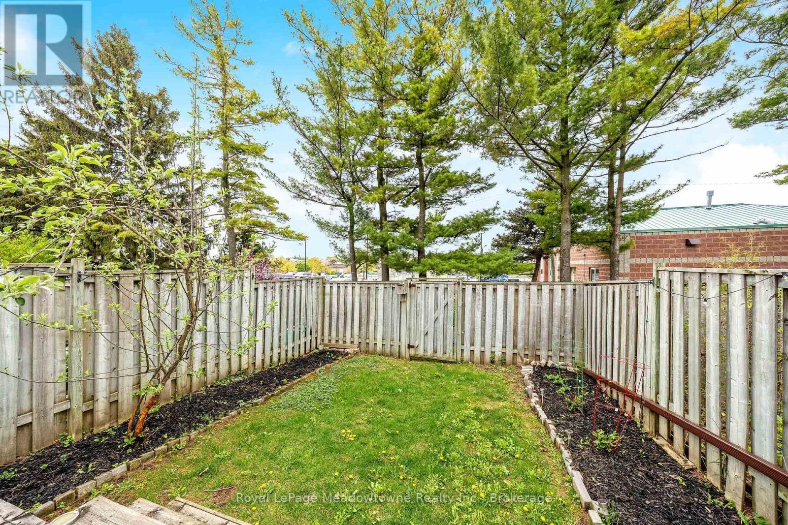 












13 - 550 CHILDS DRIVE

,
Milton (TM Timberlea),




Ontario
L9T3P3


